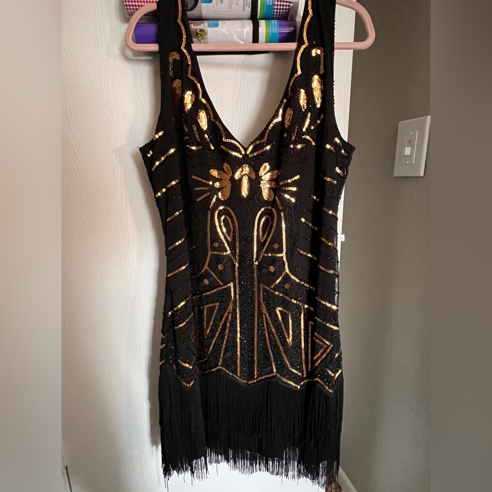 Black and Gold 20’s Flapper Style Cocktail Dress